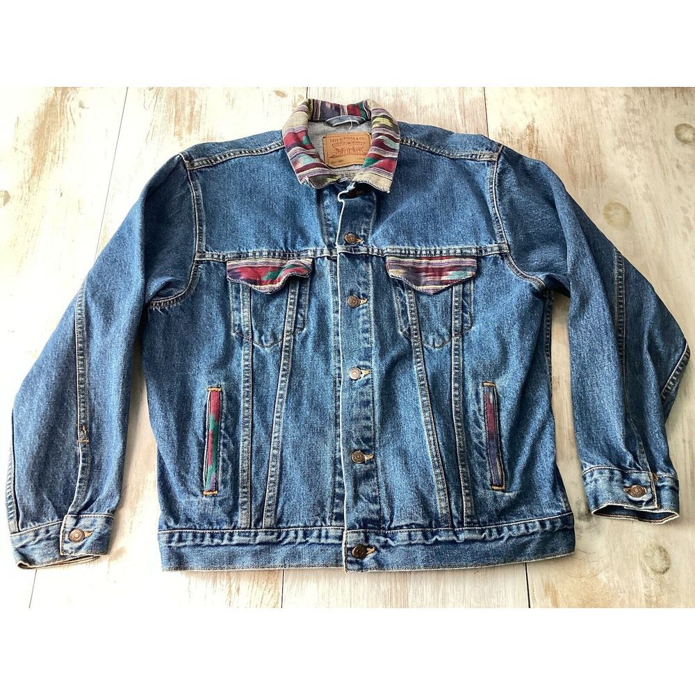 1990 Vintage Levi's Denim Jean Jacket With Tribal Detail‎ Men's Large